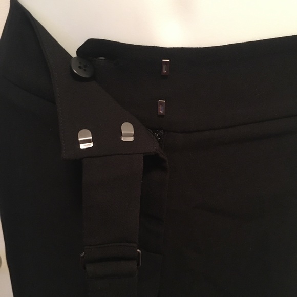 Black Narrow Leg Classic Pants - Picture 3 of 9